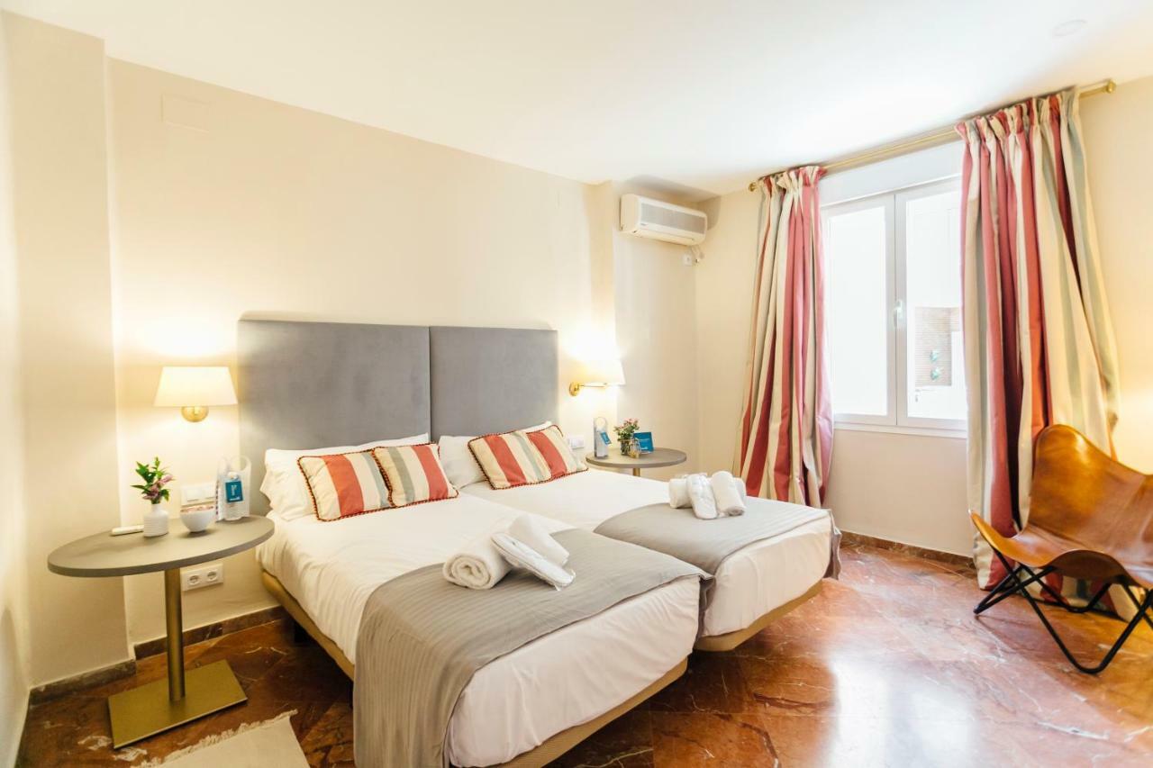 Stylish And Wide- 3Bdr 3Bth- Los Remedios Sevilla Exterior foto