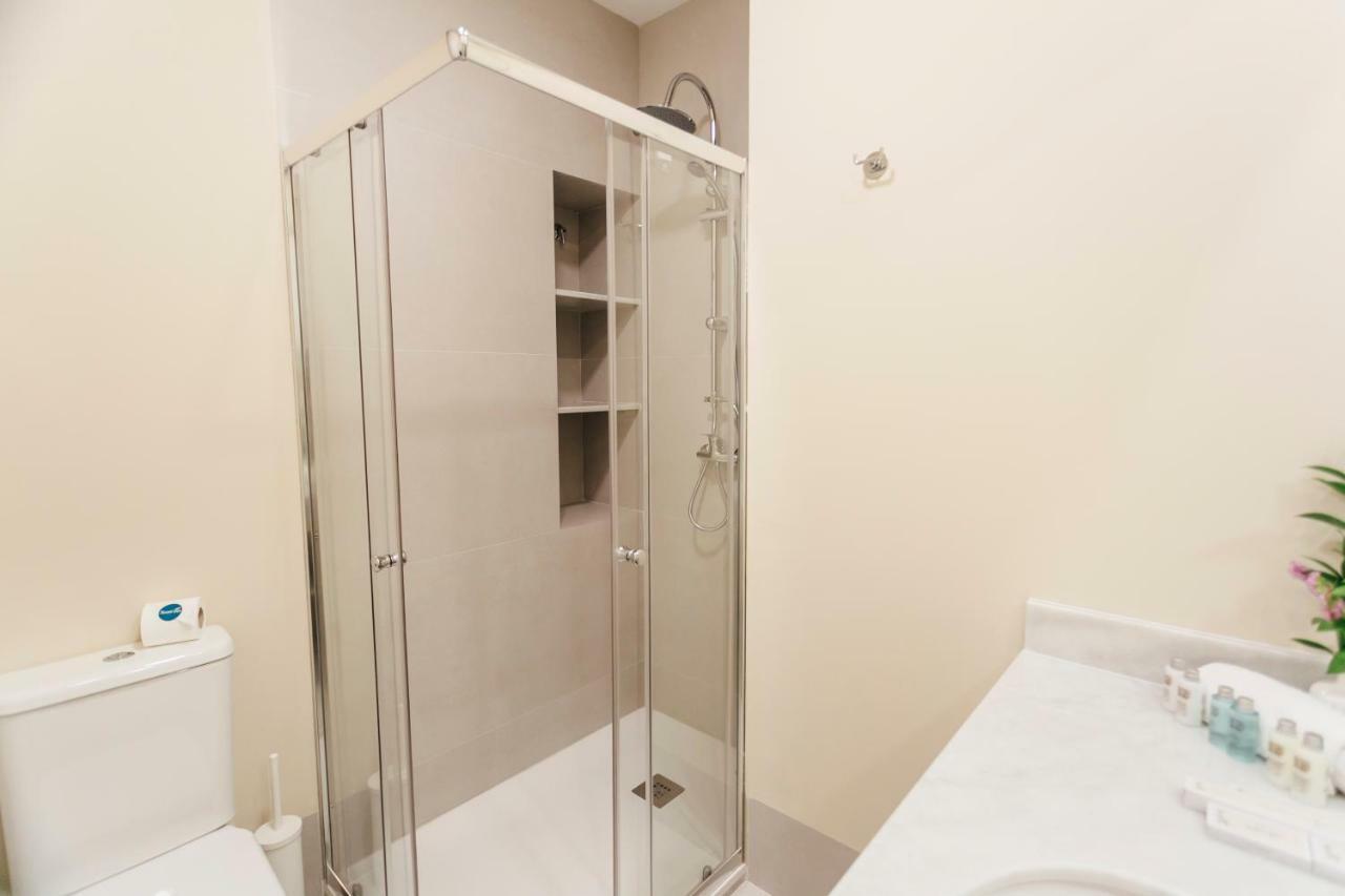 Stylish And Wide- 3Bdr 3Bth- Los Remedios Sevilla Exterior foto